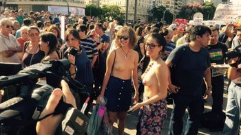 El tetazo en el Obelisco El tetazo en el Obelisco