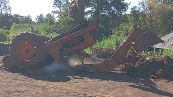 tragedia en misiones: un trabajador murio aplastado por una retroexcavadora tragedia en misiones: un trabajador murio aplastado por una retroexcavadora