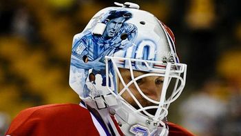 un jugador de hockey lleva una imagen de messi en su casco un jugador de hockey lleva una imagen de messi en su casco