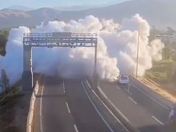 chile: 4 muertos y 17 heridos al explotar camion con gas licuado en la autopista chile: 4 muertos y 17 heridos al explotar camion con gas licuado en la autopista