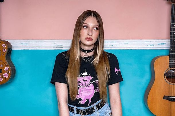 Yami Safdie: 1 millón de reproducciones en menos de 24 horas