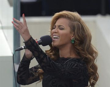 Beyoncé hizo playback con el himno de los Estados Unidos