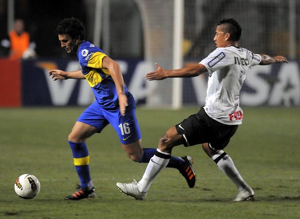 Corinthians derrotó a Boca en San Pablo y lo dejó sin el trofeo