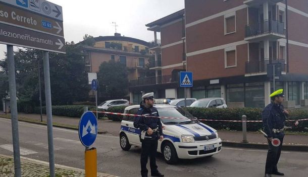 Se entregó el mafioso que tenía 4 rehenes en una oficina de correos en Italia