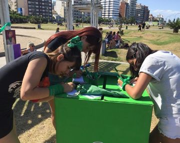 Hacia el 19F: Mar del Plata se tiñó de verde para pedir por el aborto legal