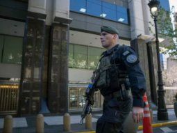 Detuvieron a un iraquí con documentos falsos frente a la embajada de Israel