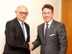 el embajador de los ee.uu. se reunio con timerman y pidio fortalecer la amistad el embajador de los ee.uu. se reunio con timerman y pidio fortalecer la amistad