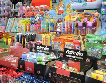 Tres nenes roban $3 mil para golosinas