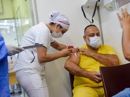 Más de 2 mil personas ya completaron las dos dosis de la vacuna Sputnik V