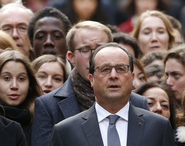 Hollande: Estamos en guerra y debemos destruir a ISIS