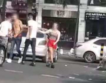 Violenta pelea entre jóvenes a la salida de un boliche en Castelar