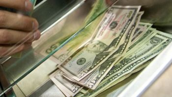 el dolar oficial subio a $6,25 y el negro bajo casi 20 centavos el dolar oficial subio a $6,25 y el negro bajo casi 20 centavos