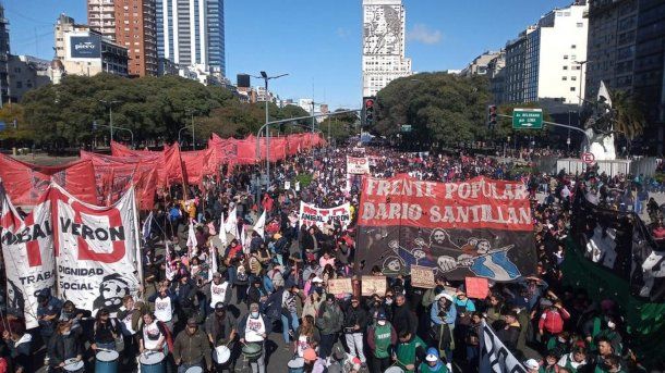 Organizaciones sociales velan al salario mínimo