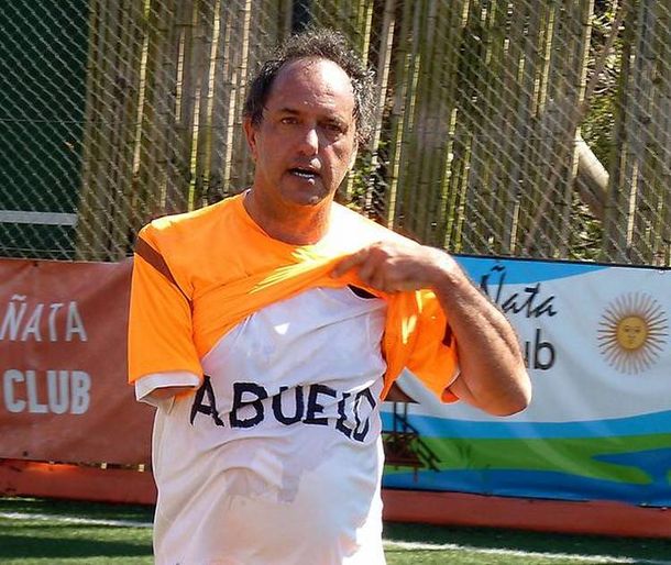 Scioli presentó en sociedad a su nieta Camila