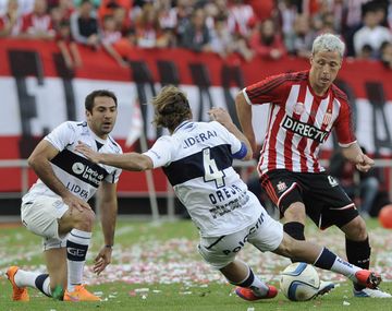 Gimnasia no lo aguantó y Estudiantes le empató el clásico