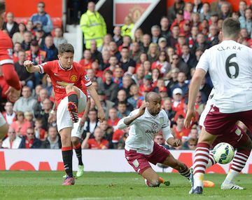Manchester United le ganó al Aston Villa y sumó su quinto triunfo consecutivo