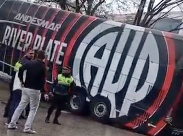 El micro de River