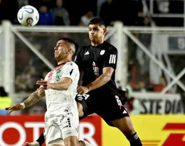 Riestra empató 0-0 con Palestino en su debut histórico en la Copa Sudamericana con Duró como DT