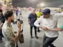 Video: Etoo agredió a un hincha a la salida de Brasil-Corea del Sur