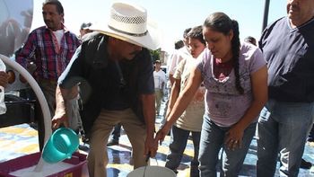 mientras escasea la manteca en las gondolas, tamberos regalaran leche mientras escasea la manteca en las gondolas, tamberos regalaran leche