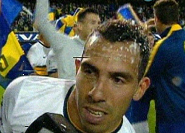 La emoción de Tevez en pleno campo de juego: Es una sensación inexplicable