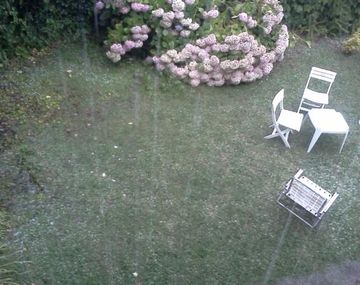 Mar del Plata recibió a los turistas con lluvias y granizo