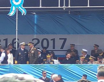 La fecha en la bandera no pasó desapercibida en las redes sociales
