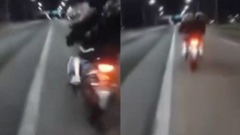 Los motochorros lo alcanzaron cuando circulaba a casi 100 Km/h. Los motochorros lo alcanzaron cuando circulaba a casi 100 Km/h.