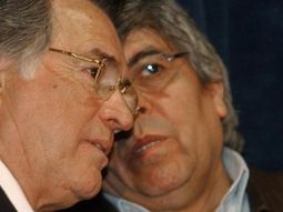 moyano y barrionuevo invitan a scioli y massa a un encuentro moyano y barrionuevo invitan a scioli y massa a un encuentro