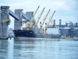 Terminal Cuenca del Plata, Puerto de Montevideo. Terminal Cuenca del Plata, Puerto de Montevideo.