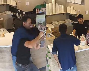 Rosario: entró a una heladería a robarse las propinas y terminó a las piñas con un empleado
