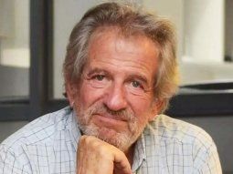 pablo alarcon se descompenso al volante y choco contra varios autos