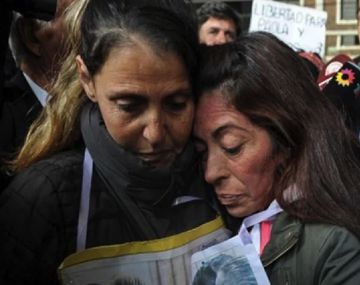 Liberan de culpa y cargo a una madre y su hija por matar de 185 puñaladas al padre de la familia