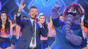 Marcelo Tinelli y Oso Arturo, otra vez juntos. Marcelo Tinelli y Oso Arturo, otra vez juntos.