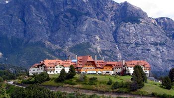 El parque municipal Llao Llao. El parque municipal Llao Llao.