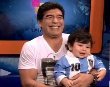 Maradona regresa al país para arreglar asuntos pendientes