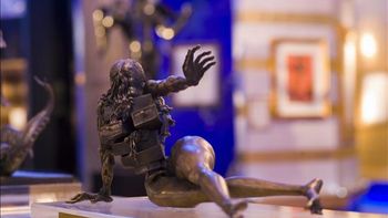 Mujeres con cajones Mujeres con cajones