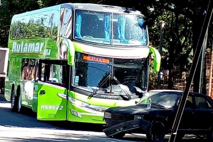 Golpe comando a un micro que volvía de la costa: Desvalijaron a los pasajeros