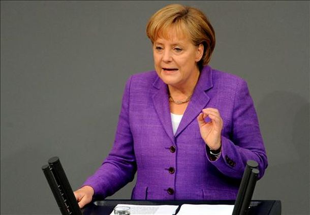 Merkel le pidió a Grecia que sostenga el ajuste