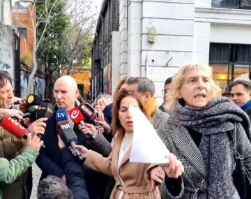 Militante de La Dignidad increpó al secretario de Seguridad de CABA: Loco