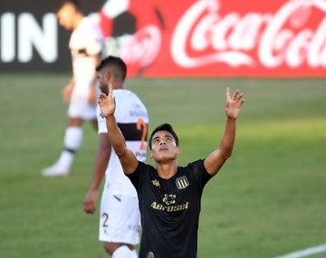 Racing venció a Platense y suma dos triunfos al hilo: el golazo de Melgarejo