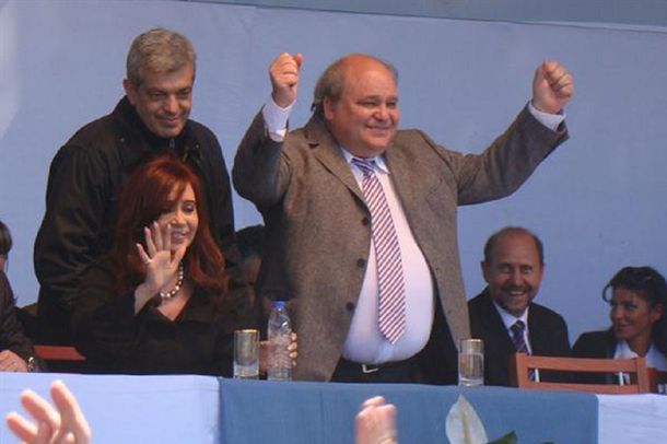 Empresarios reivindican las paritarias y rechazan aumentos por decreto