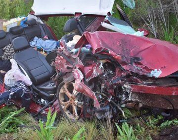 Entre Ríos: choque frontal sobre la Ruta 127 deja dos muertos