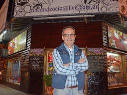 una chica robo en su jugueteria y le festejo el cumpleanos una chica robo en su jugueteria y le festejo el cumpleanos