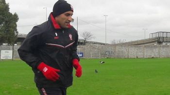 El delantero se sumó a las prácticas del flamante equipo de Gustavo Alfaro El delantero se sumó a las prácticas del flamante equipo de Gustavo Alfaro