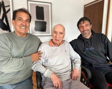 Carlos Salvador Bilardo, junto a Ernesto Farías y Miguel Ángel Lemme.