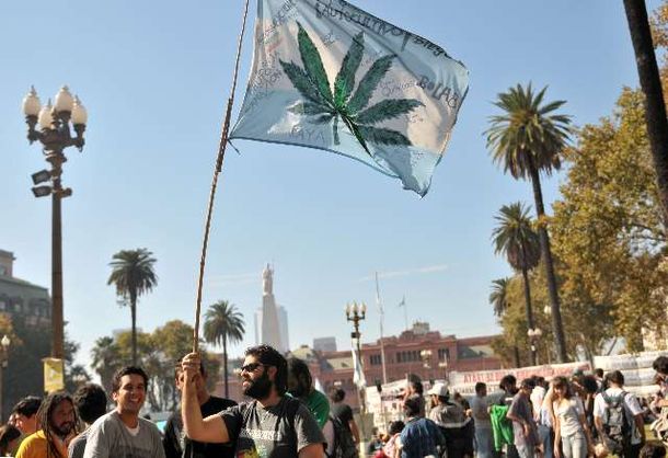 Convocan a una marcha mundial por el uso regulado de la marihuana