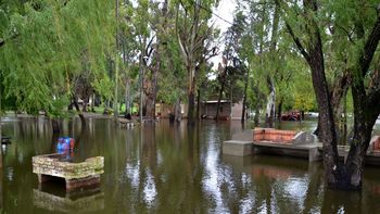hay 7.000 evacuados y mas de 15.000 afectados por las inundaciones en el litoral hay 7.000 evacuados y mas de 15.000 afectados por las inundaciones en el litoral