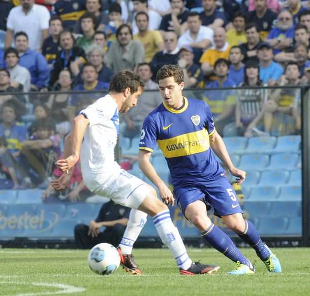 Boca fue superior a Vélez y le ganó para meterse en la pelea