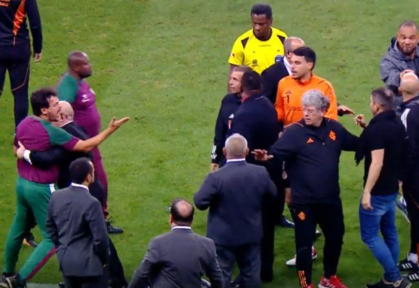 El picante cruce entre Chacho Coudet y el DT de Fluminense tras la eliminación